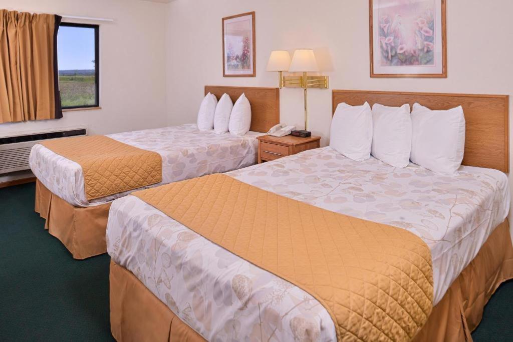 Americas Best Value Inn Missouri Valley Exterior foto