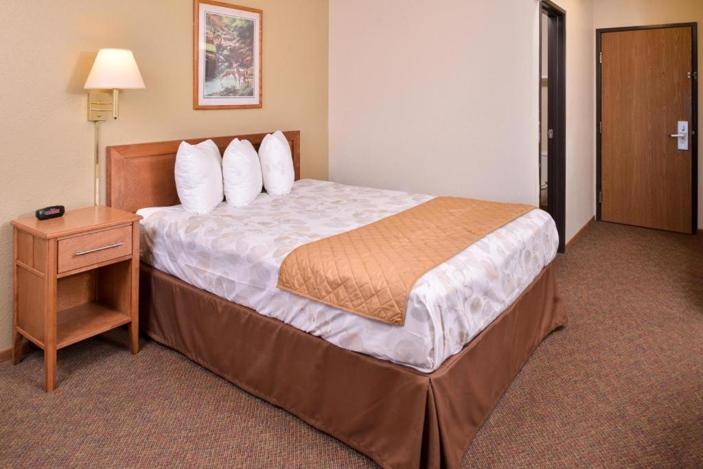Americas Best Value Inn Missouri Valley Exterior foto
